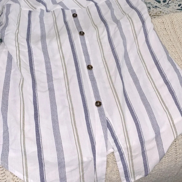 Sweet Wanderer striped top size medium - Picture 8 of 9